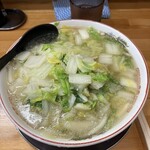 銀座たんめん - 丼一杯に敷き詰められた白菜が良い感じ