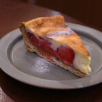 Arbor  Coffee - いちごのフラン@税込680円 │ 日曜12:36頃訪問