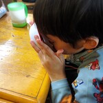 ふくろう - 最後は塩のスープをぐい呑みする我が子