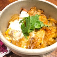 ソフトシェルクラブの親子丼風　日替わり小鉢付き