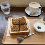 かどでcafe - 日祝のモーニングで食べれるメニュー　平日のおやつとして食べました(*^ω^*)
