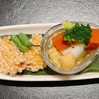 泳ぎとらふぐ活蟹料理 あじ平 曽根崎 - 先付け②