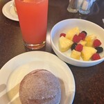 Makahiki - グァバジュース/フルーツボール/マラサダ