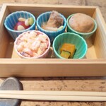 京都石塀小路豆ちゃ - 5種の小鉢