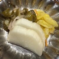 うなぎ 目白ぞろ芽 - 香の物、沢庵、茄子の漬物、白菜浅漬け