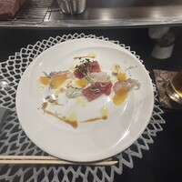 ステーキハウス 優味 - 自家製カラスミのカルパッチョ　拘りが凝縮してます！