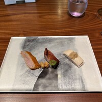西麻布 香宮 - 広東伝統 自家製叉焼と豚トロ肉・コールドチキンの生姜ソース・三点盛り