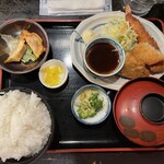 ろばた焼 とみなが - ミックスフライ定食B（エビフライとアジフライ）