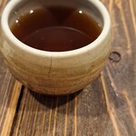 黒うどん 山長 - お茶