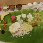 カレーリーブス カフェ＆レストラン - 