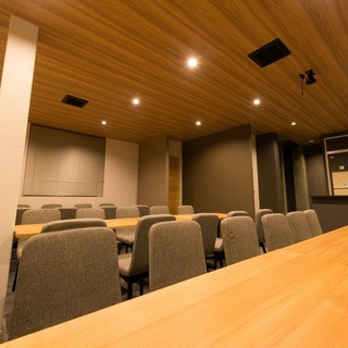 대인원 수용 가능한 테이블석을 마련해 두었습니다!