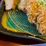 とんかつ 梨庵 - このくらいの厚さ
