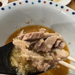 ラーメンのまめぞう - 最後、レンゲですくってみた。