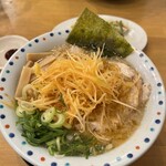 ラーメンのまめぞう - えーと、ネギ山ラーメンだよね？コレ。