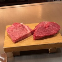 神戸牛すてーきIshida. LINKS　UMEDA店 - 左は、神戸牛ロース110g。右は、神戸牛ヒレ90g×2人前