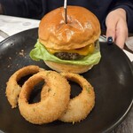 ダグズ・バーガー - 