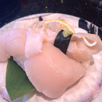 Sushi Choushimaru - 丸ごとホタテの握り♪ 大きくて、食べ応えあり。