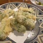 居酒屋やっちゃば - たらのめ天ぷら 660円