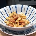 立ち呑み正屋 - 蒸しミックスナッツ