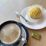 金沢 東急ホテル - ラウンジのデザートとコーヒー