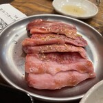 焼肉大衆酒場 真 肉焼屋 - 