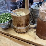 ドライブインかわら 立喰いうどん - 無料トッピングの宝の山