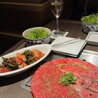 原宿焼肉 KINTAN - ユッケ　キムチ