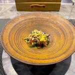 H1 - 「イカスミのタリオリーニ毛蟹餡掛けソース」