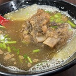 懶得煮　飯.粥.麵食館 - 排骨酥湯