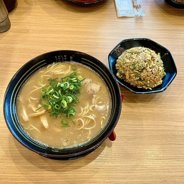 Tonkoku Umaya Ramen Kozoji Ten photo 2