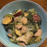 いかれたヌードル フィッシュトンズ - 野菜のくったくた丼