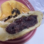 希望の丘ベーカリー タパン - 中身　　　つぶあん