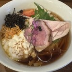 いかれたヌードル フィッシュトンズ - 京ニボコン(醤油)