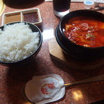 コリアンハウス洪苑 - 「スンドゥブと焼肉セット」のスンドゥブ