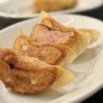 REI Chinese restaurants - 焼きギョーザ