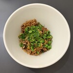 REI Chinese restaurants - 牛カイノミと万能ネギの黒炒飯