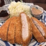 炭火焼和めし処 しんぱち食堂 - 割と肉厚❗️