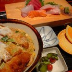 Tori Fuku - カツ丼に刺し身が付いた定食（１２００円）