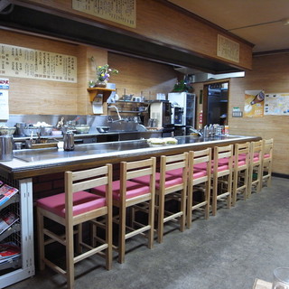 お好み焼き てっちゃん 本店 - 店内