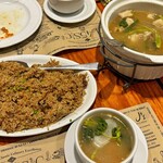 Fely J's Kitchen - 