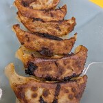 味心 - パリッと焼き上がったぎょうざ♪
