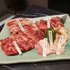 黒毛和牛と銀シャリ 肉の匠