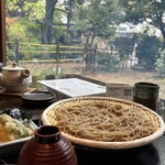 蔵の料亭 さかばやし - 外は雨・・・