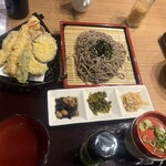 おひつごはん四六時中 - 料理写真:ﾜﾀｼの天ぷら御膳￥1280