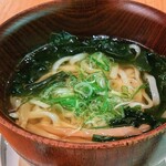 銀座ろくさん亭 - 食事 温かいお出汁のうどん