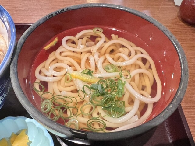 Dondon Tei Howaiti Umeda Ten photo 4