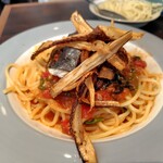 ショクジノアトリエ イタリアン南森町 - さばきのこのトマトソース