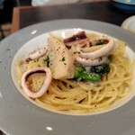 ショクジノアトリエ イタリアン南森町 - イカ菜の花タケノコのペペロンチーノ