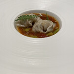 真白 - ラビオリ　帆立　タケノコ　ドライトマトのソース　黒七味ほのかに風味