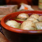 上野500バル - 熱々のアヒージョ♪バケットを付けて食べたら二度美味しい！！
